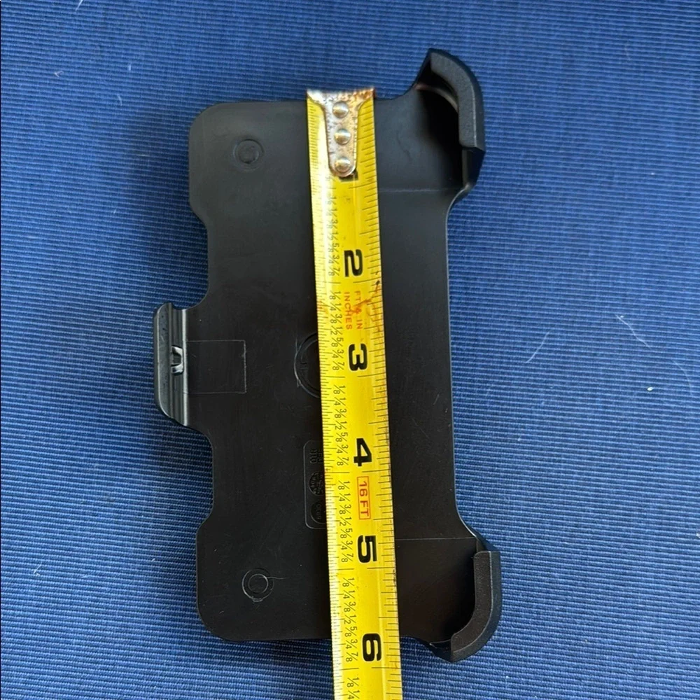 OtterBox Black Holster with Belt Clip for Phones